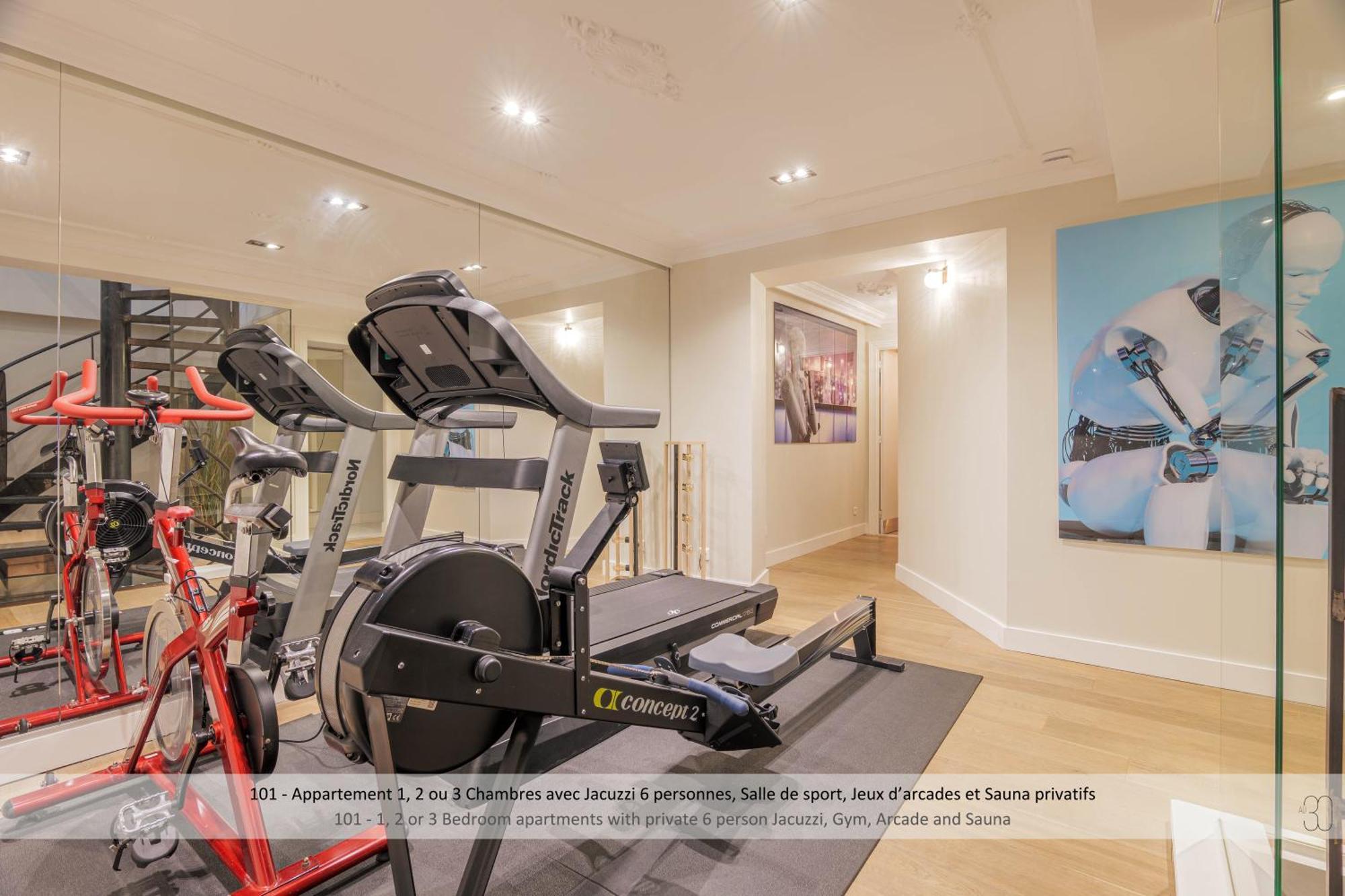 One Two or Three Bedroom Apartment Hot tub Sauna Fitness Facilities