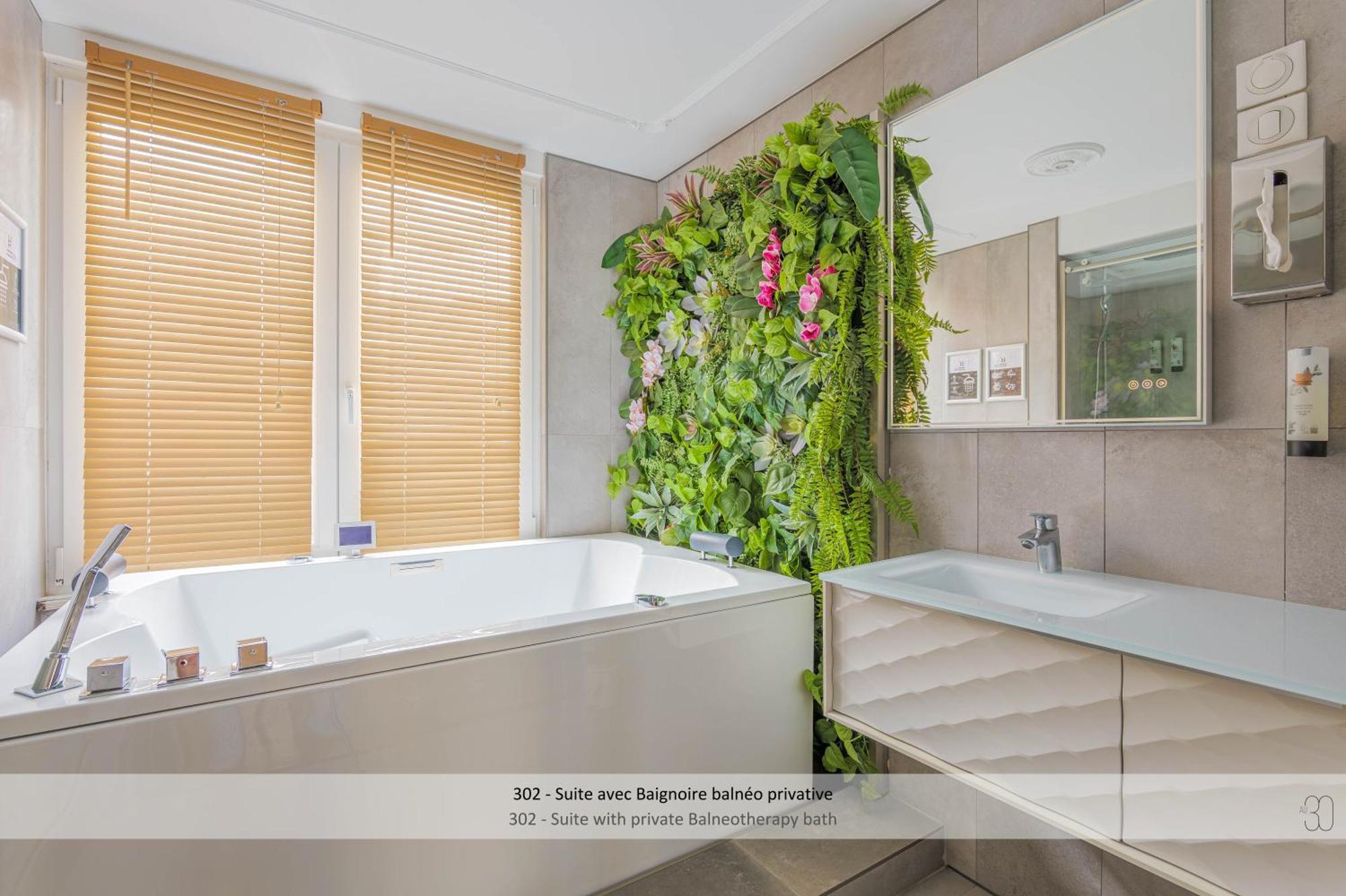 Suite Spa Bath