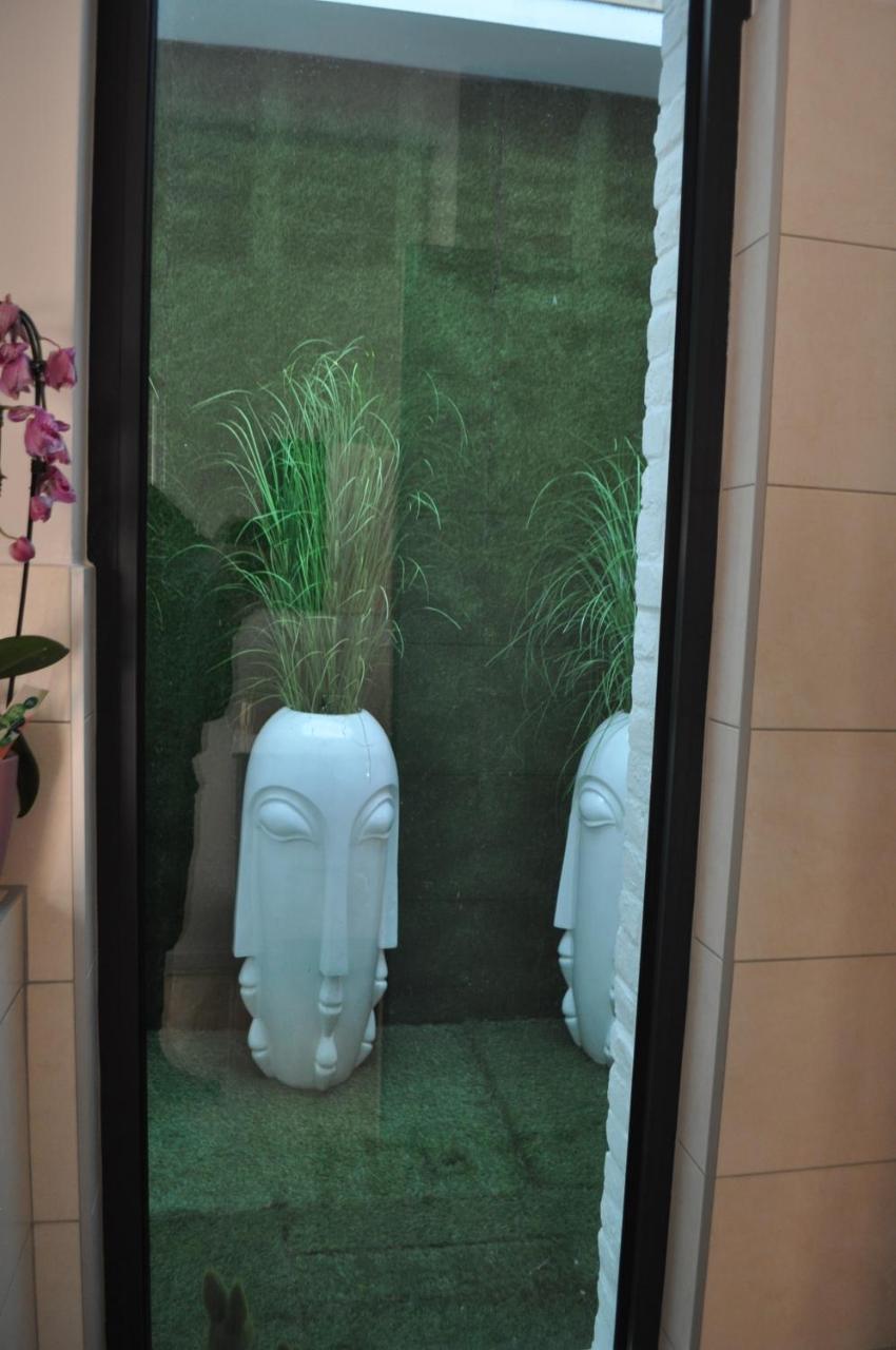 Studio Garden View